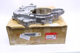 11340-hl3-a00-nos Honda Pioneer 700 14-24 Crankcase Cover Rear Inner